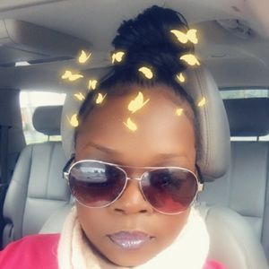 Meet your Posher, Leah